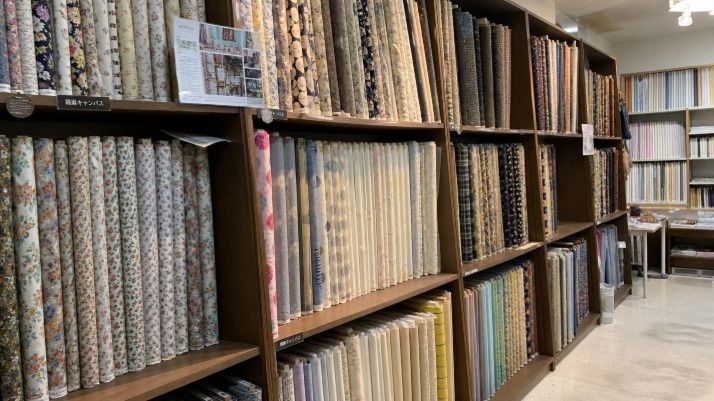 生地屋さんの店内画像